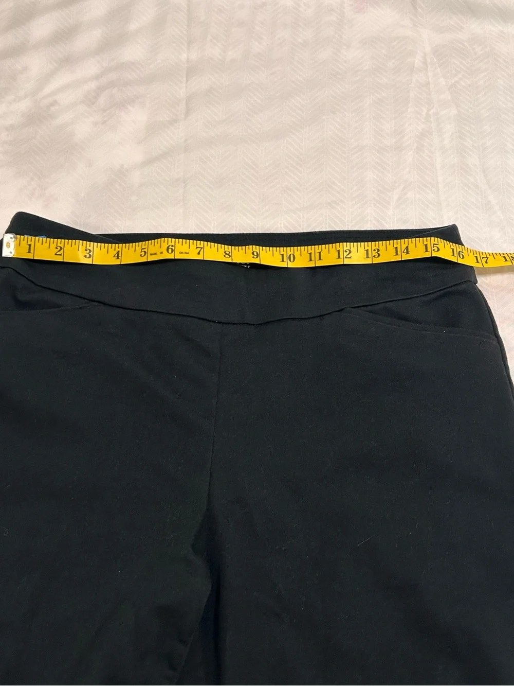 Croft & Barrow  Women’s Effortless stretch skimmer capris pull on Black size 12